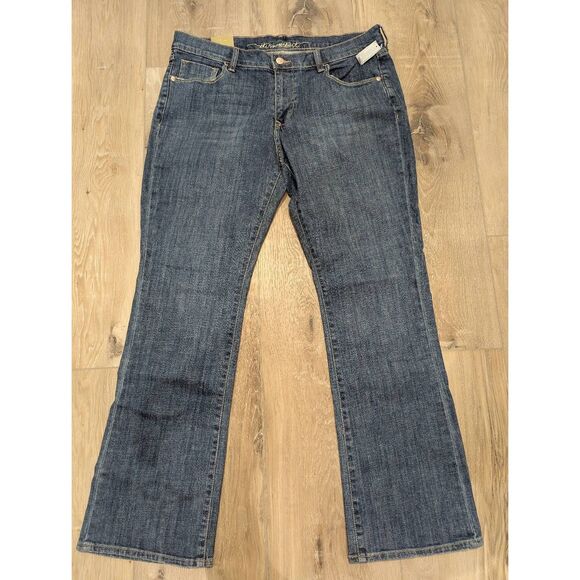 Old Navy Sweetheart Bootcut Jeans - Picture 1 of 10
